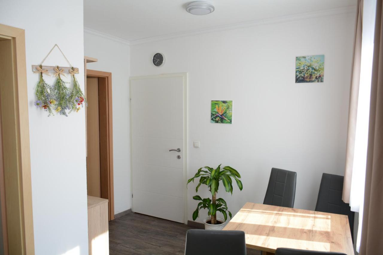 קרמס אן דר דונאו Gaestehaus Coco מראה חיצוני תמונה