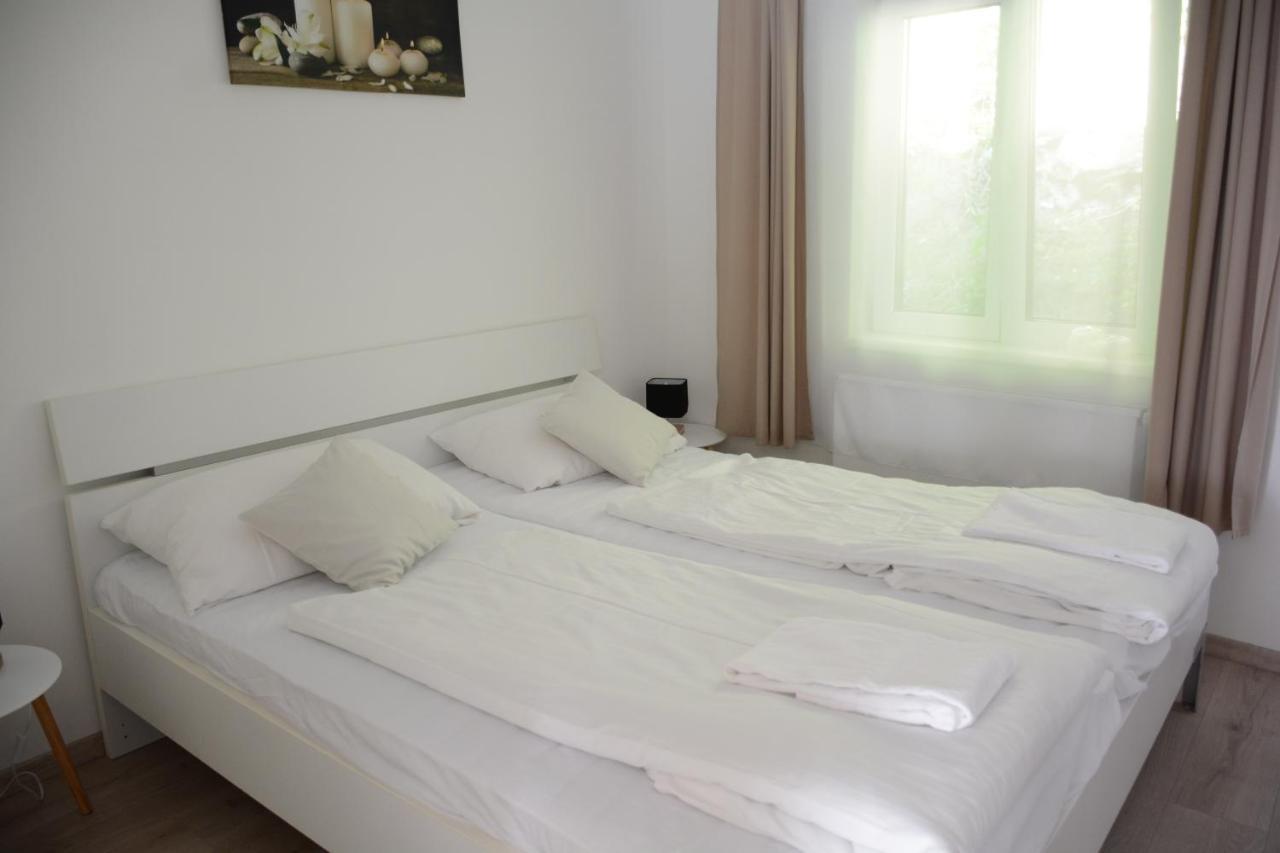 קרמס אן דר דונאו Gaestehaus Coco מראה חיצוני תמונה